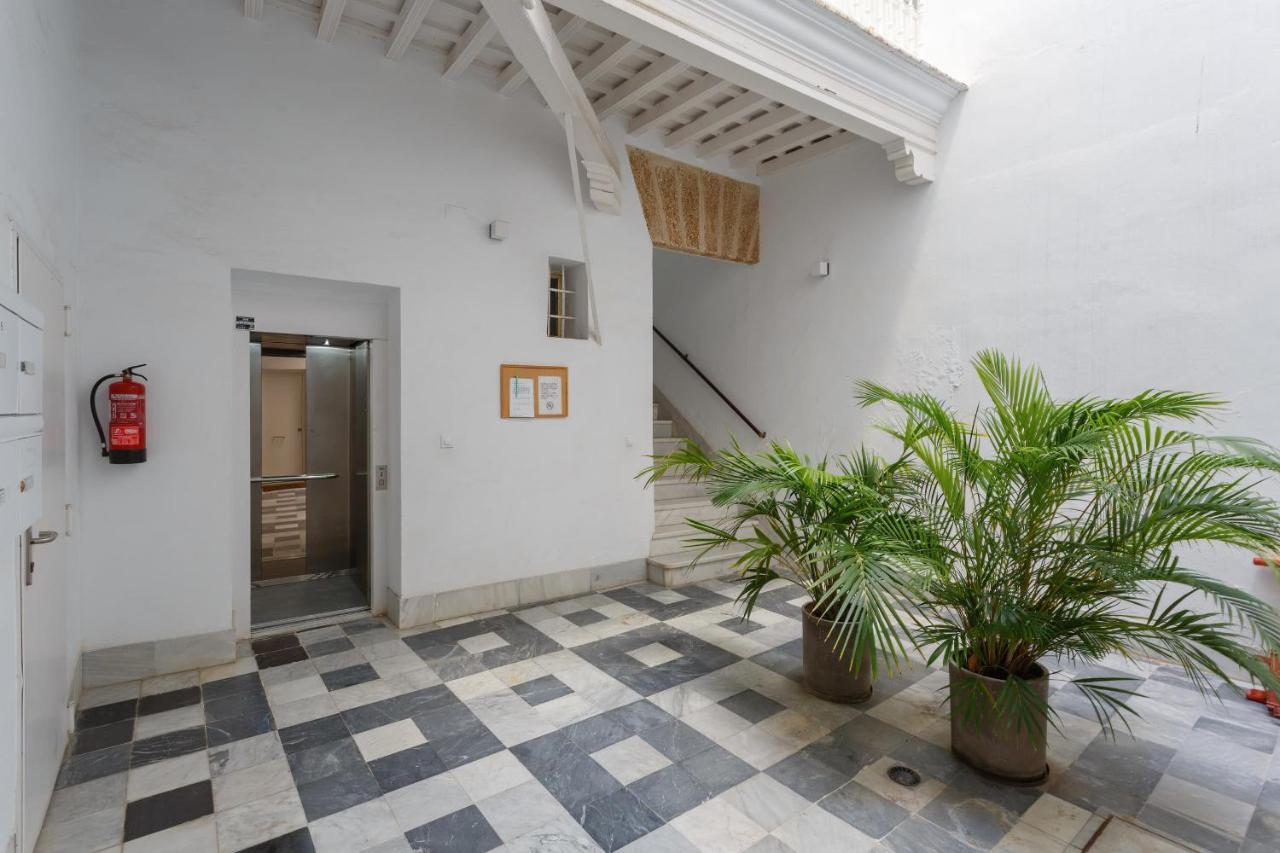The Queen'S Designer Apartment By Cadiz4Rentals Exterior photo
